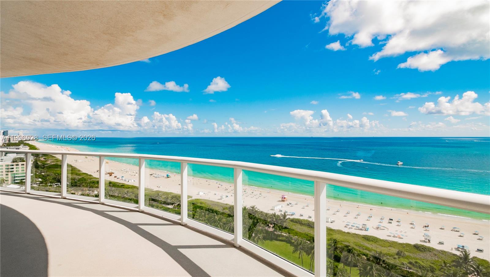 CONTINUUM ON SOUTH BEACH - Residential