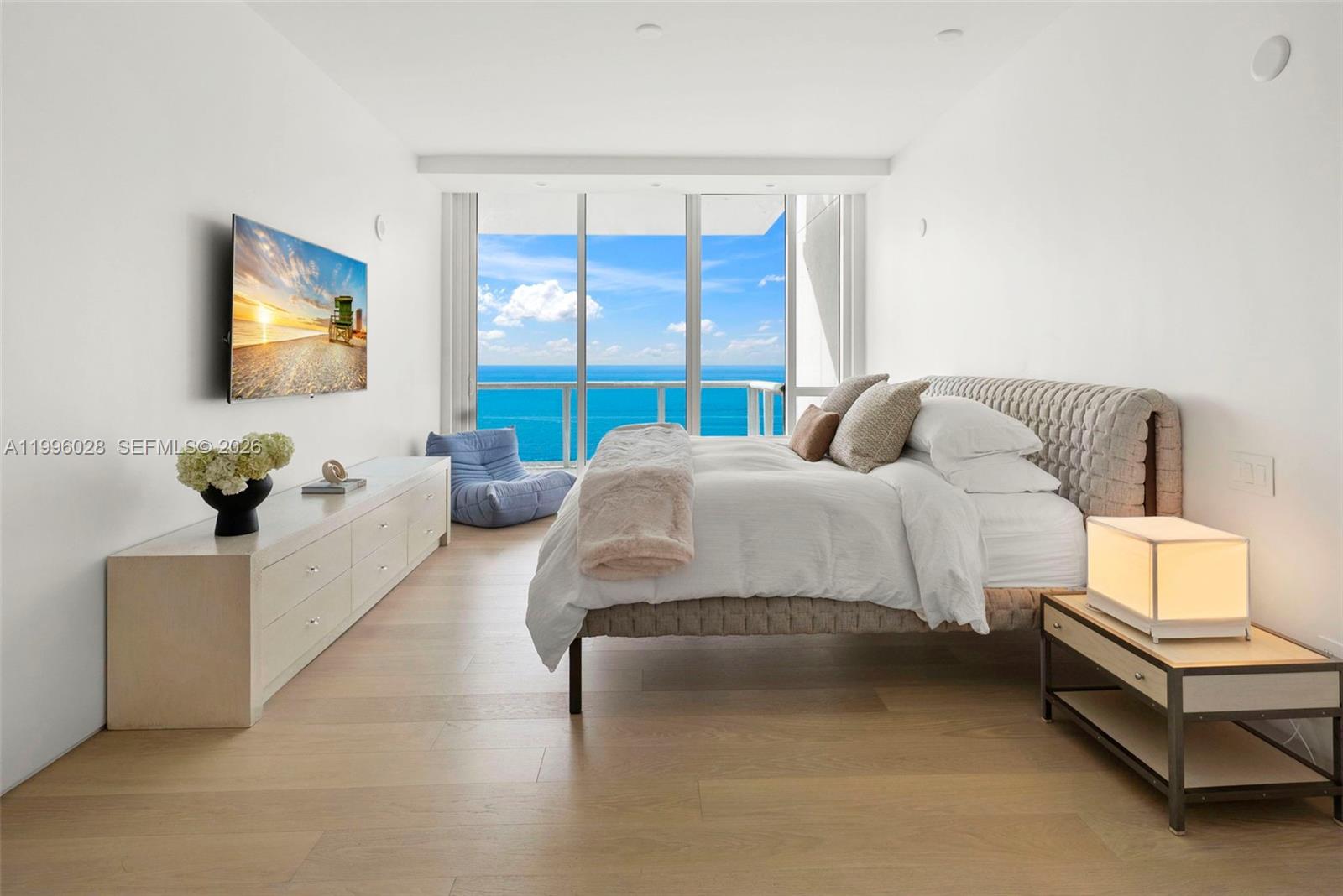CONTINUUM ON SOUTH BEACH - Residential