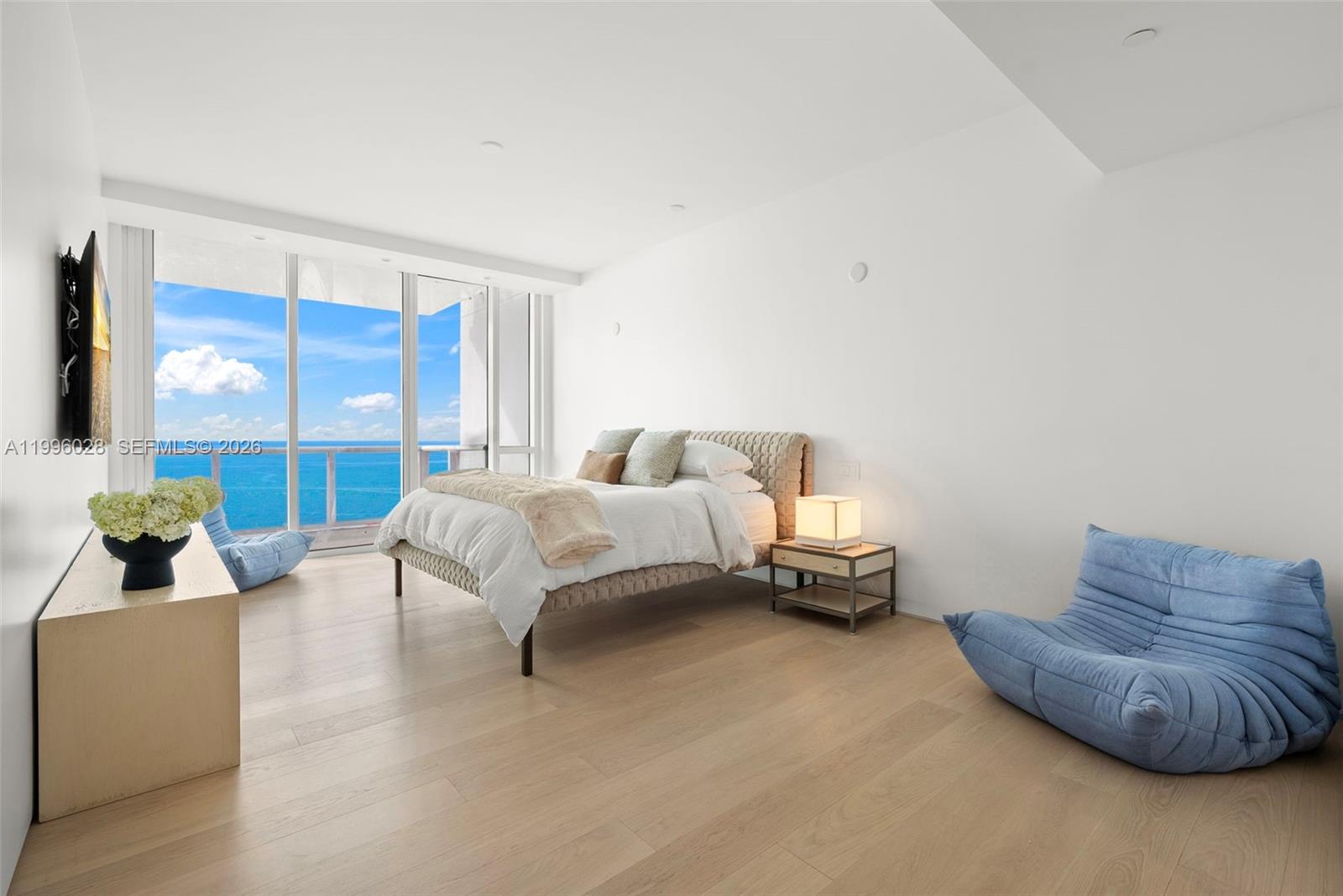 CONTINUUM ON SOUTH BEACH - Residential