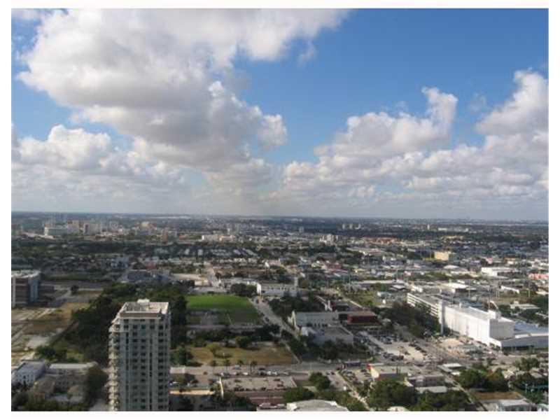 1800 CLUB CONDO - Residential Lease