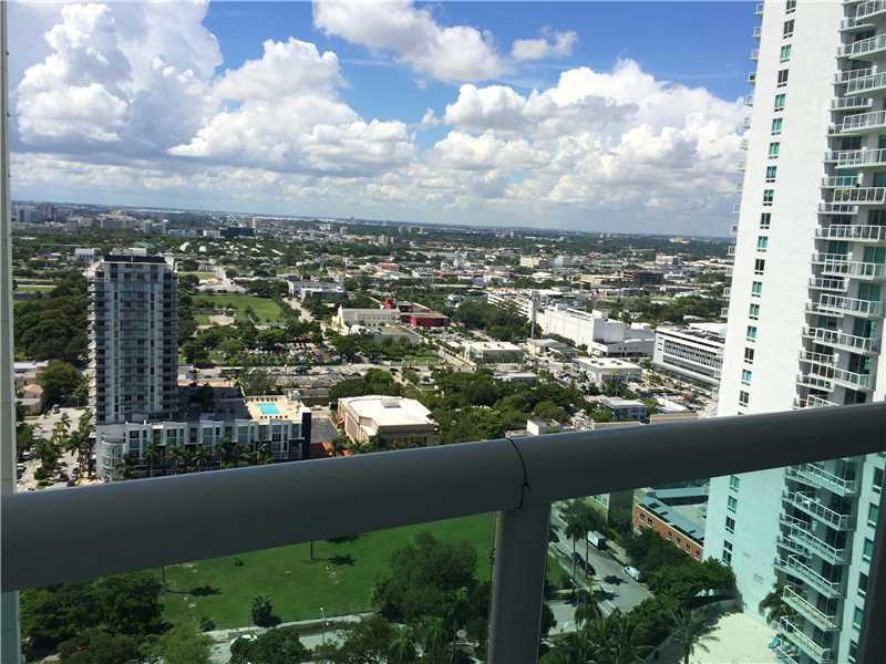 1800 CLUB CONDO - Residential Lease