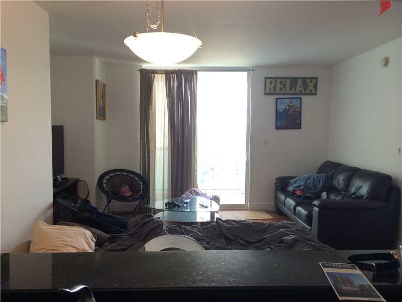 1800 CLUB CONDO - Residential Lease