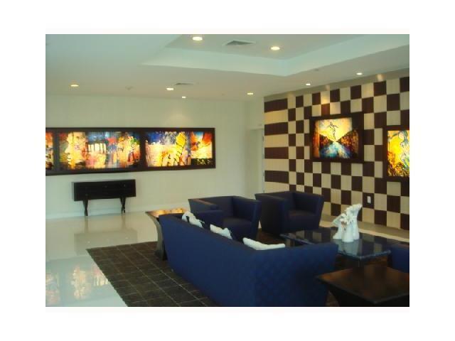 1800 CLUB CONDO - Residential Lease