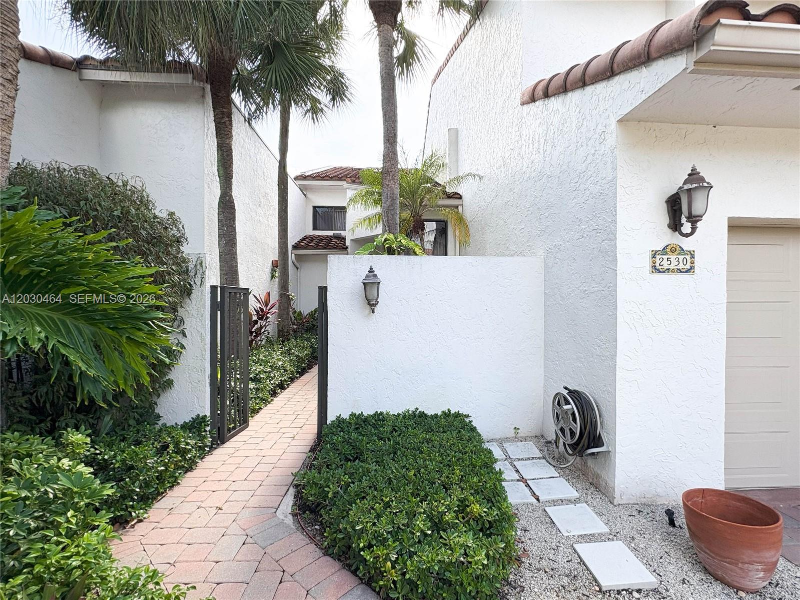 WINDSOR WAY 1 - Residential Lease