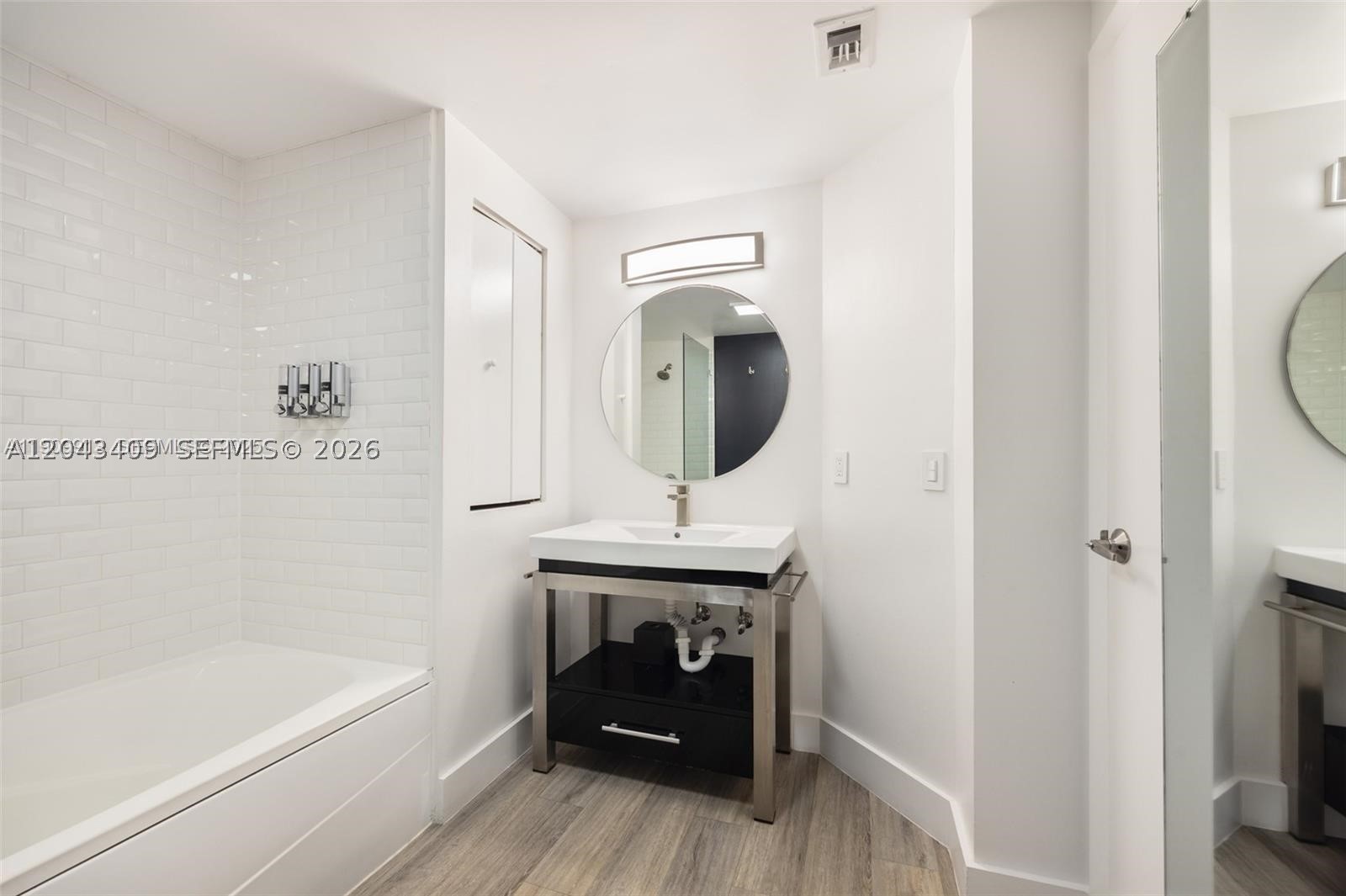 MUTINY PARK CONDO - Residential