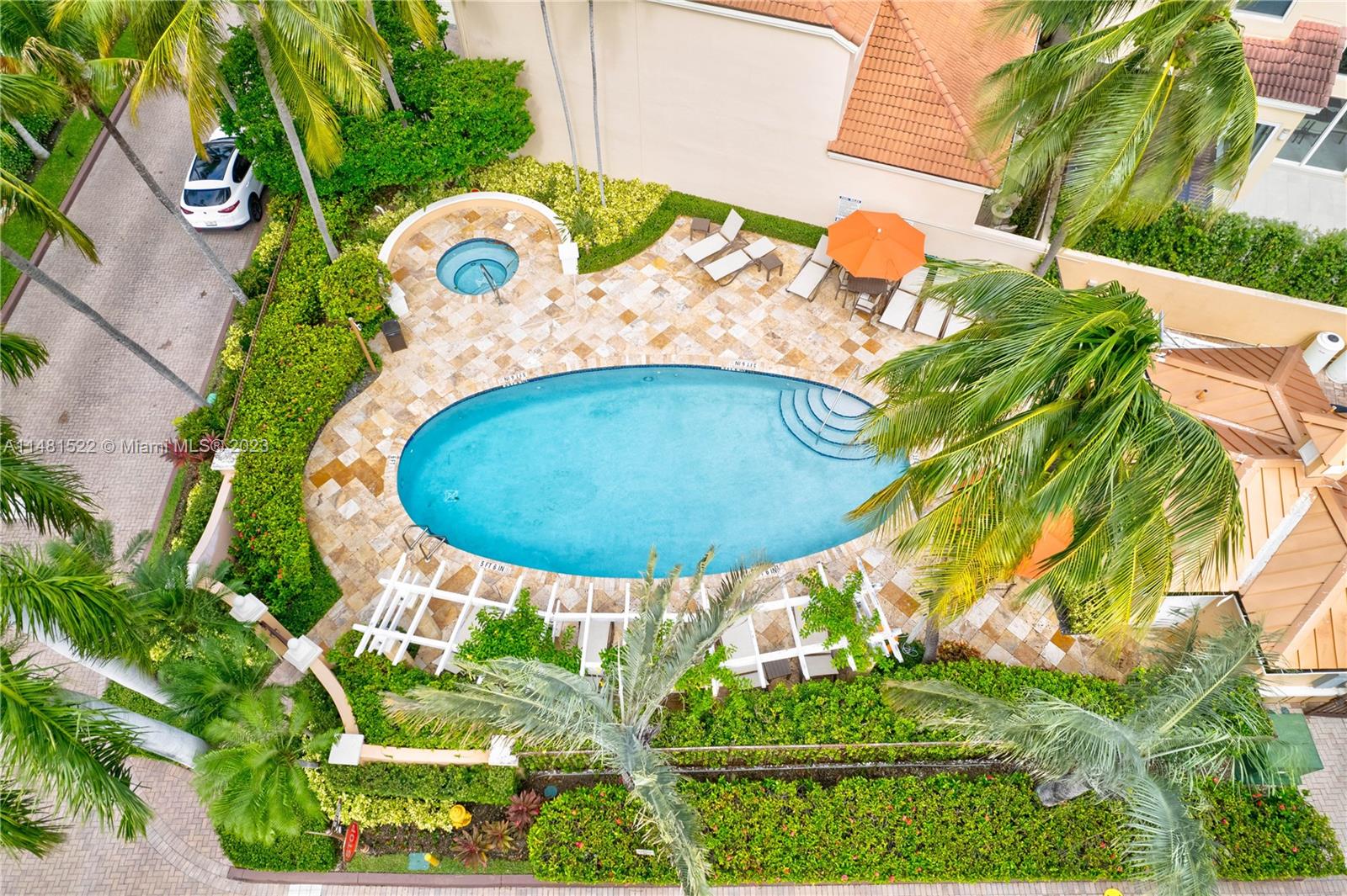 ISLAND WAY - Residential
