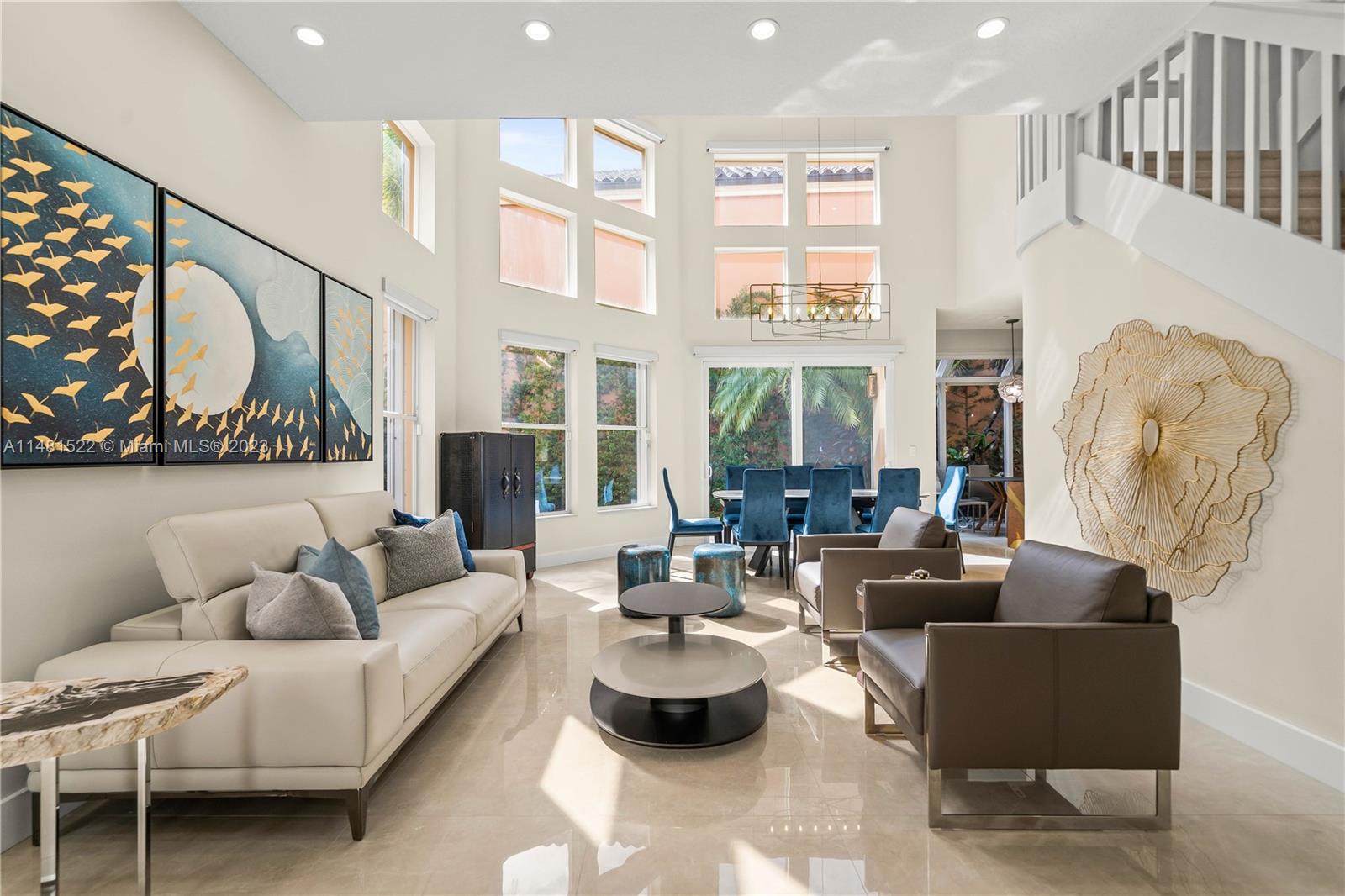 ISLAND WAY - Residential