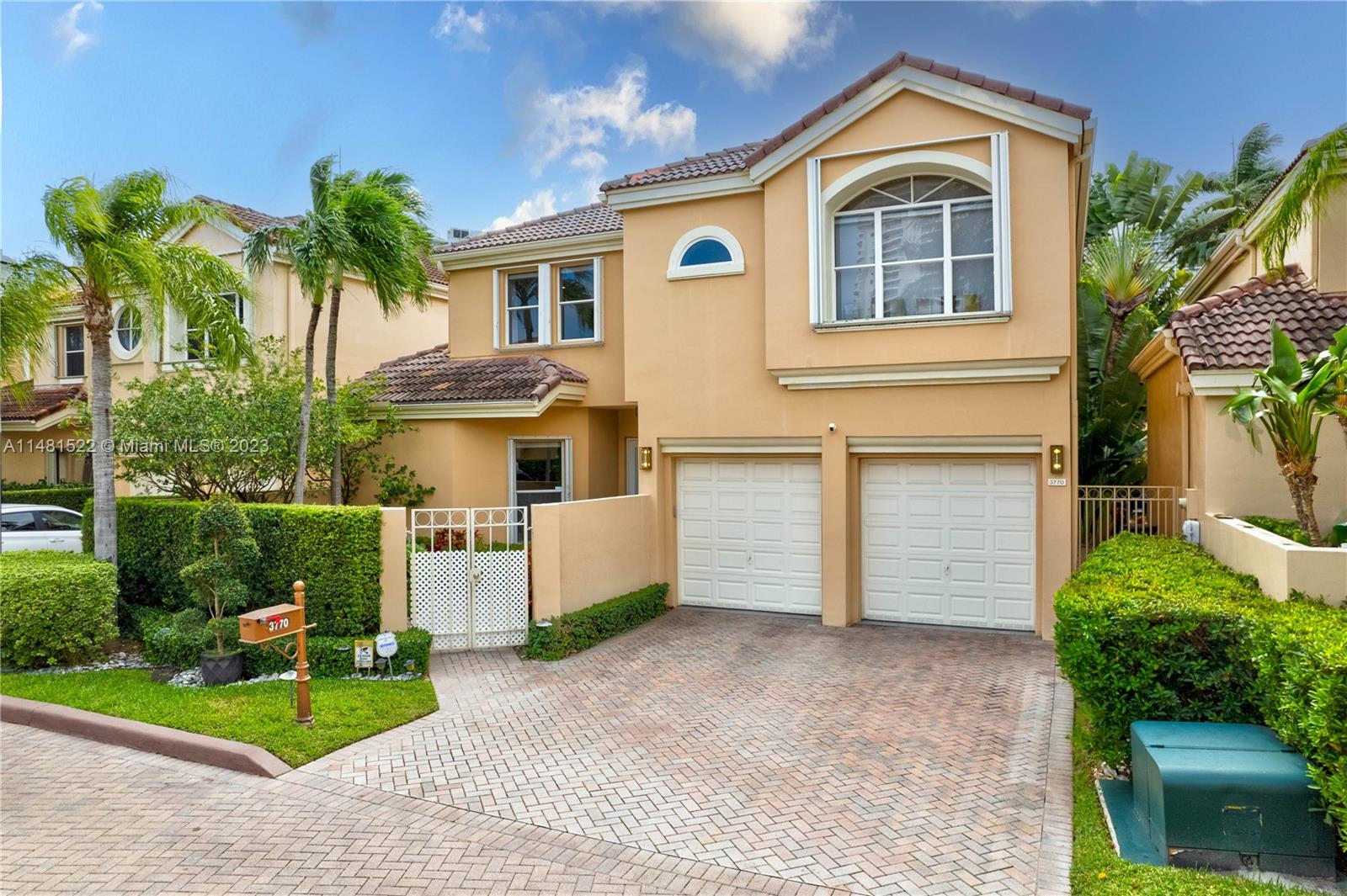 ISLAND WAY - Residential