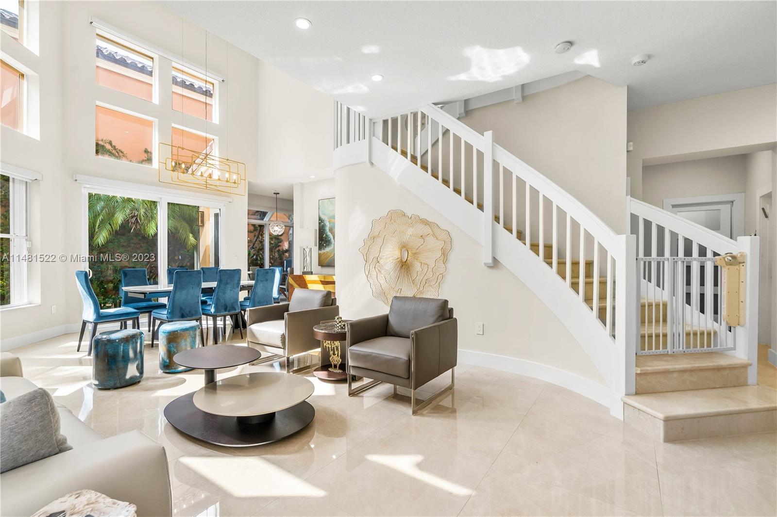 ISLAND WAY - Residential
