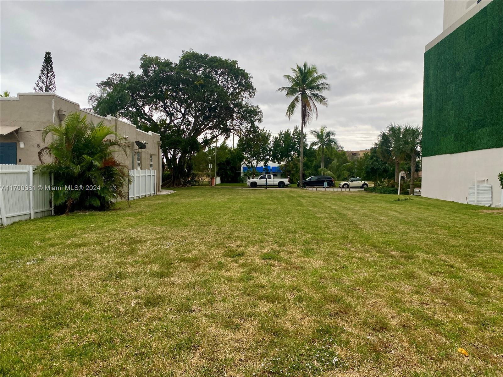 HOLLYWOOD SOUTH SIDE ADD - Land
