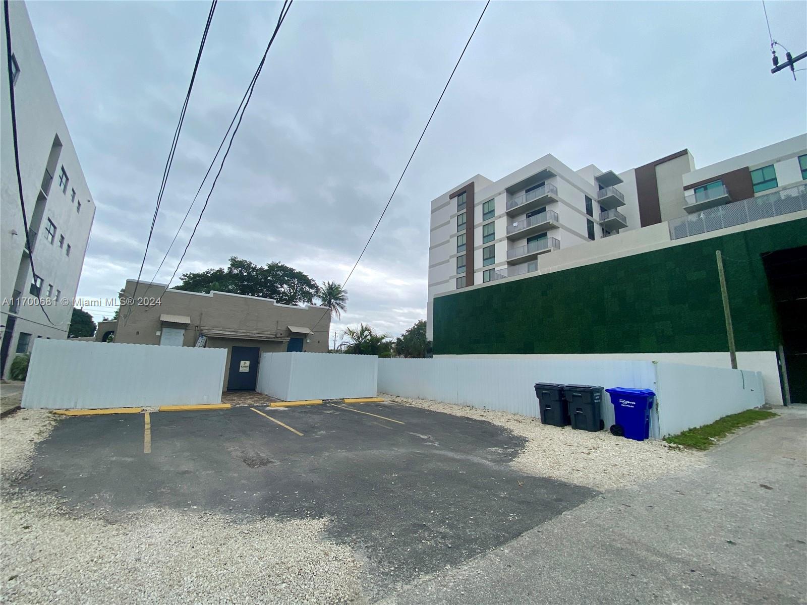 HOLLYWOOD SOUTH SIDE ADD - Land