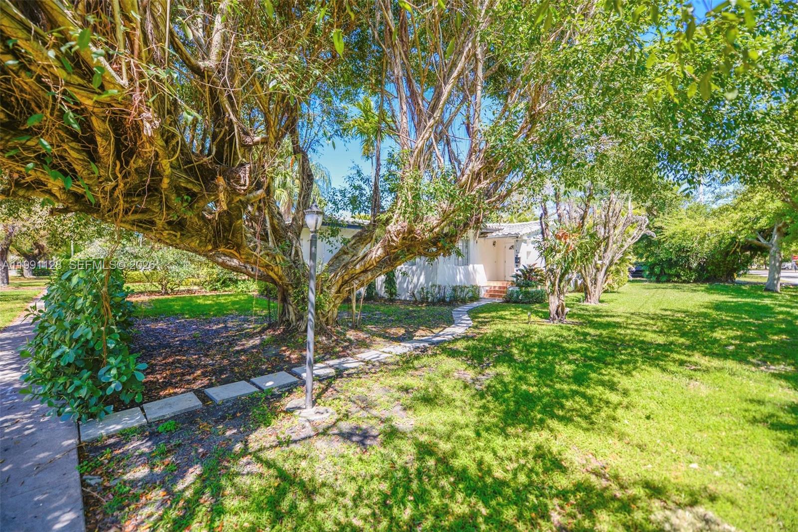 CORAL GABLES SEC E - Residential