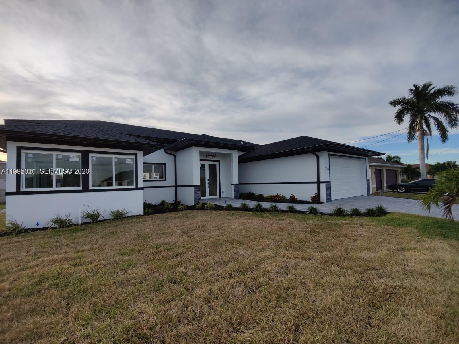CAPE CORAL - Residential