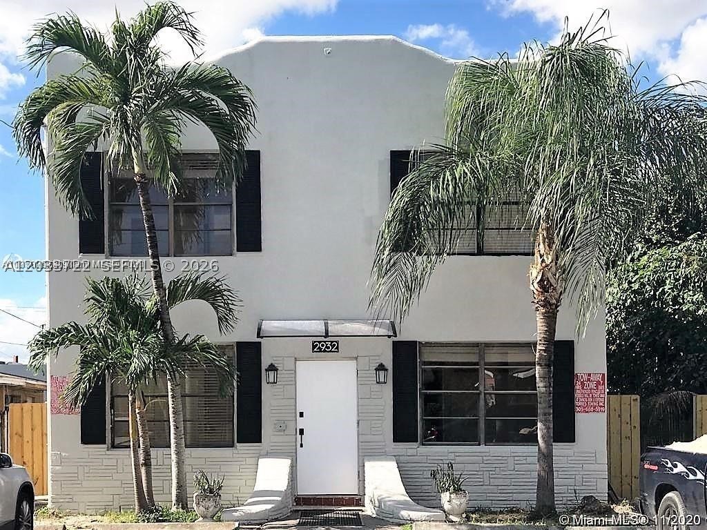 Renovated apartment in second floor! ! Bedroom / 1 Bathroom located in the heart of Allapattah. Very quite street
(dead end). Electricity, water $ sewer and trash included. Supermarket around the corner. Shared backyard and
very close to Wynwood.