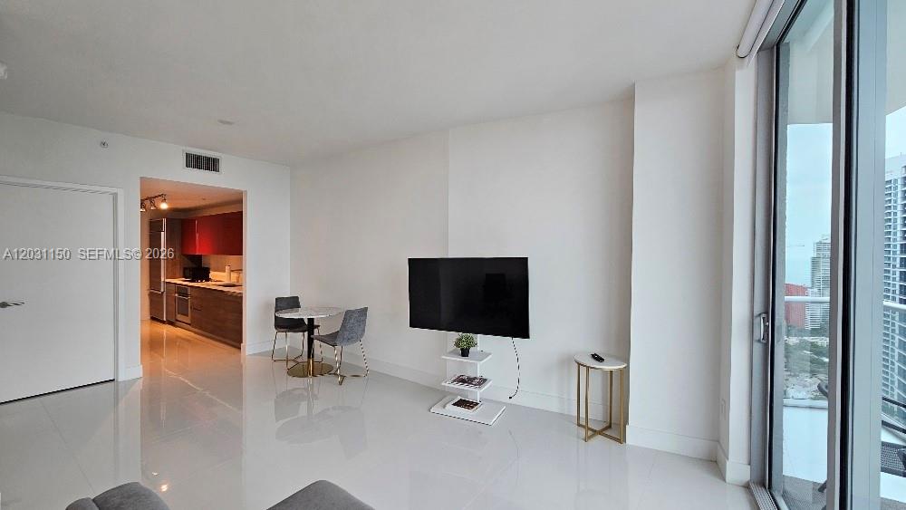 1100 MILLECENTO RESIDENCE - Residential Lease