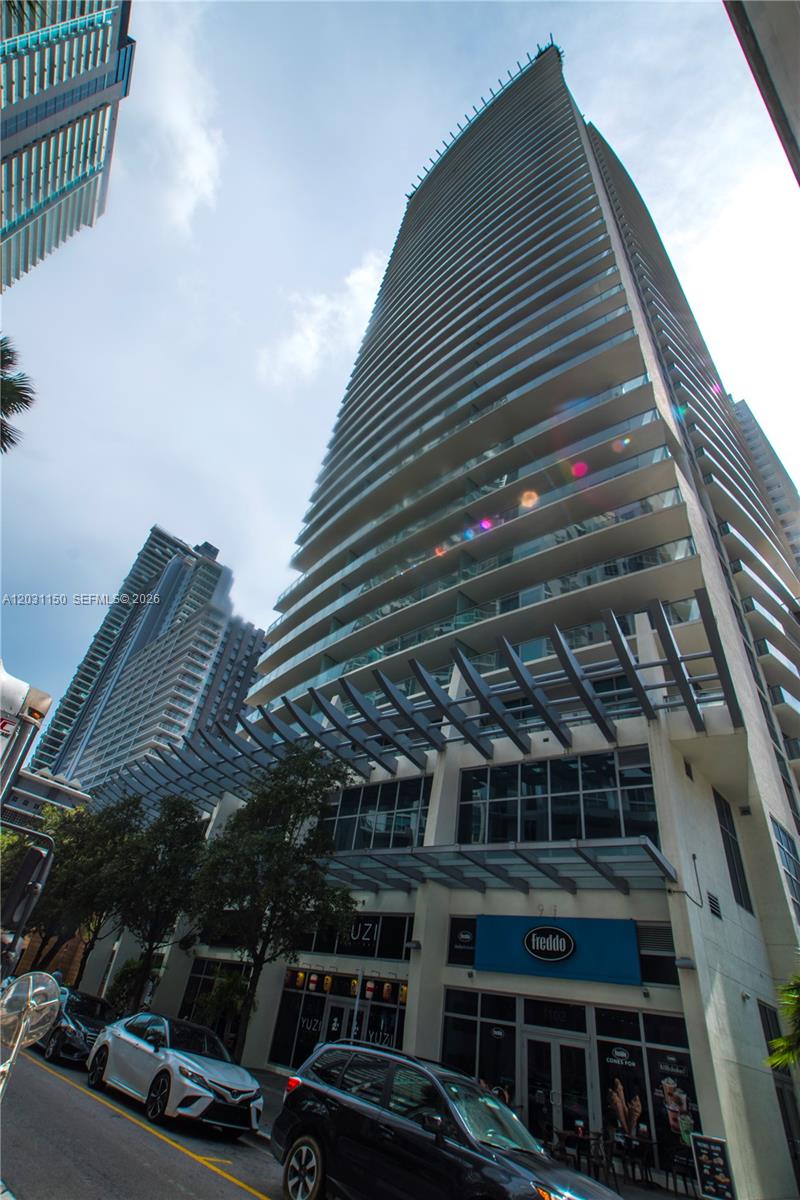 1100 MILLECENTO RESIDENCE - Residential Lease