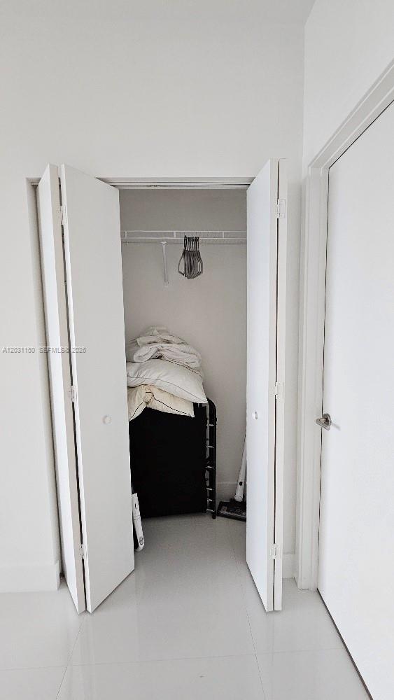 1100 MILLECENTO RESIDENCE - Residential Lease