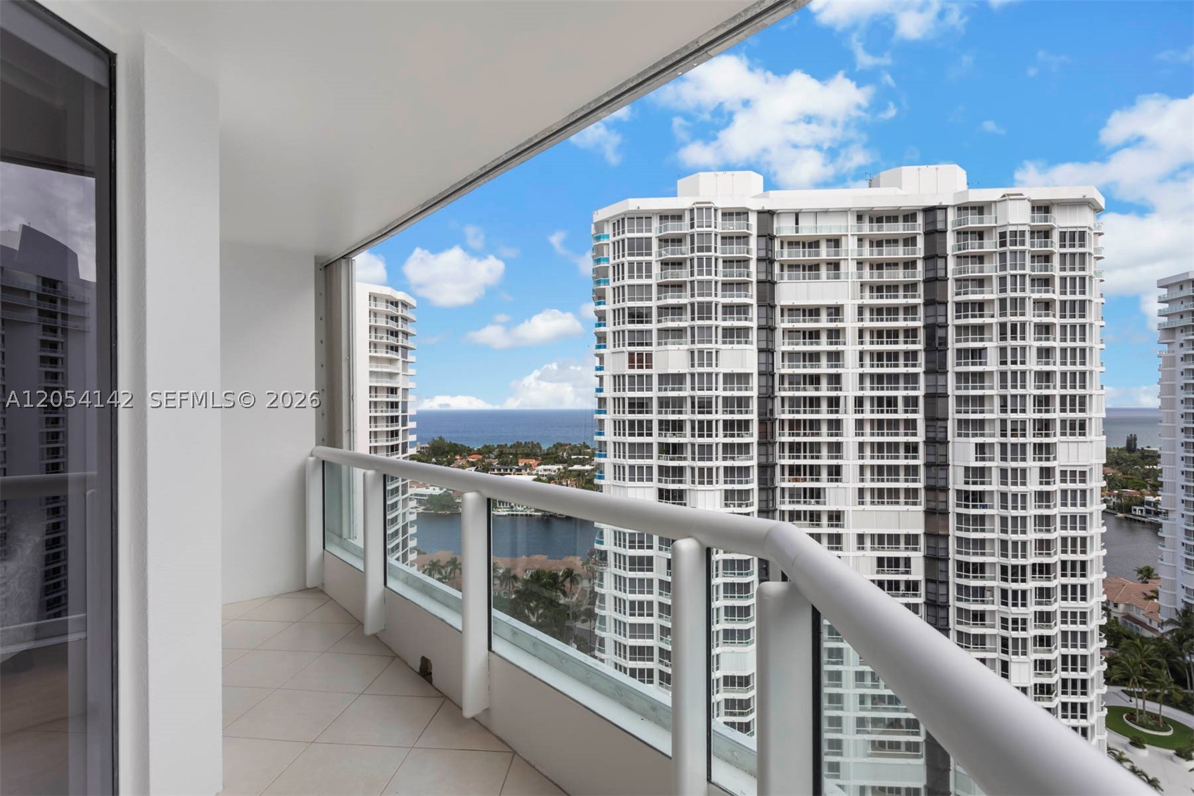 NORTH TOWER AT THE POINT - Residential