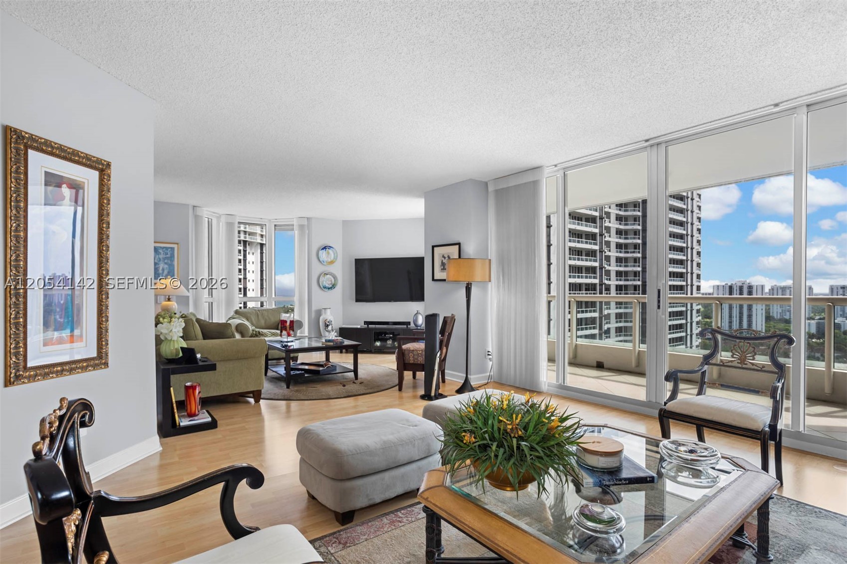 NORTH TOWER AT THE POINT - Residential