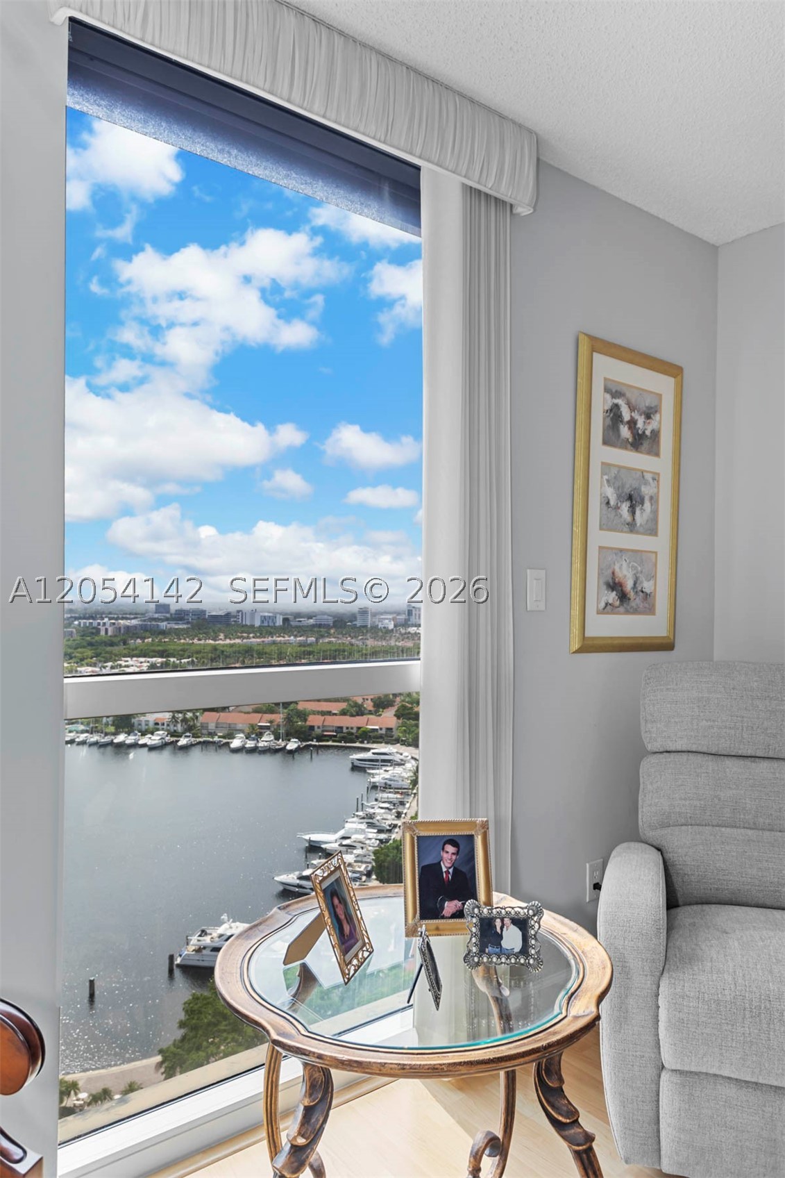 NORTH TOWER AT THE POINT - Residential