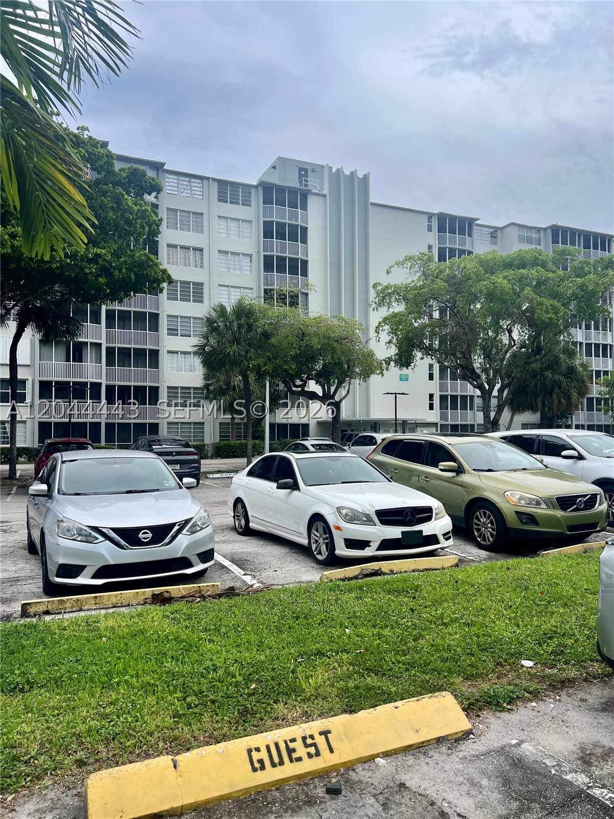 JADE WINDS GROUP - - Residential