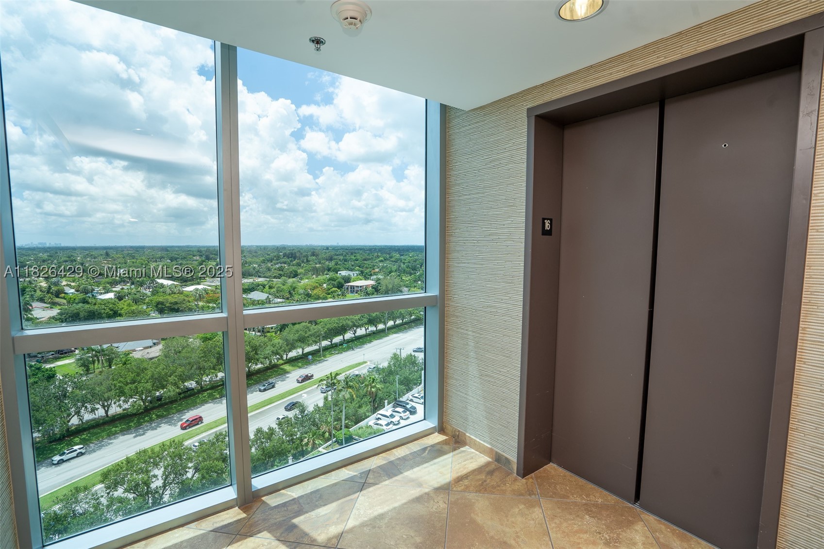 TAO SAWGRASS CONDOMINIUM - Residential