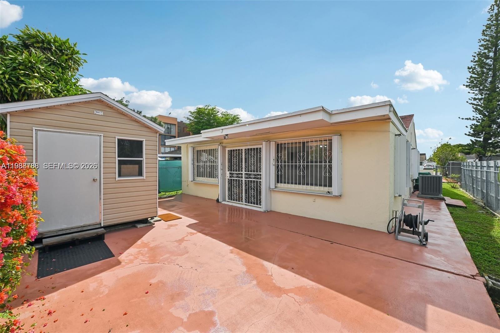 HOMES OF VERSAILLES 9624 - Residential