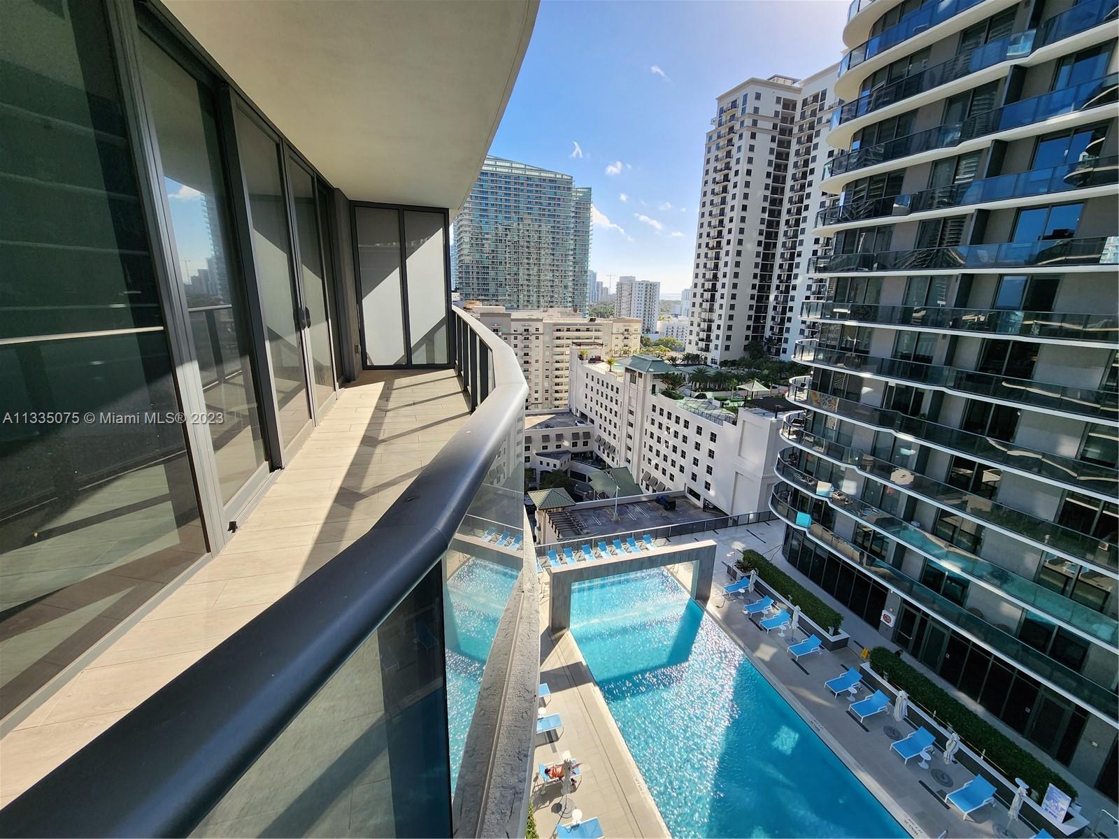 Fantastic 2 bed 2 bath in the Heart of Brickell. Beautiful Modern Kitchen and Bathrooms. Floor to Ceiling Windows with Wrap Around Open Balcony. Spectacular Views, Excellent location with onsite Equinox Gym, SoulCycle in Brickell's luxurious shopping & fine dining right outside. Resort-style amenities include a residents-only rooftop pool & lounge with panoramic views, a spa, and much more Roof Top Pool, Concierge, Kids Room, Club Room, Sustainable Community Garden, and much more. Walking Distance to Everything Brickell has to Offer: City Center, Bars, Restaurants, Coffee Shops, etc.
