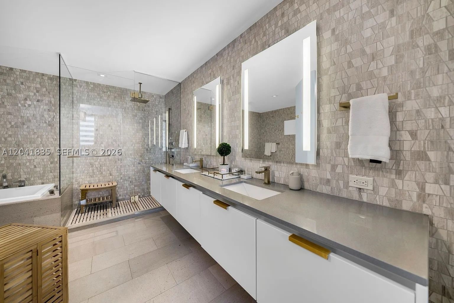 RISE CONDO - Residential Lease