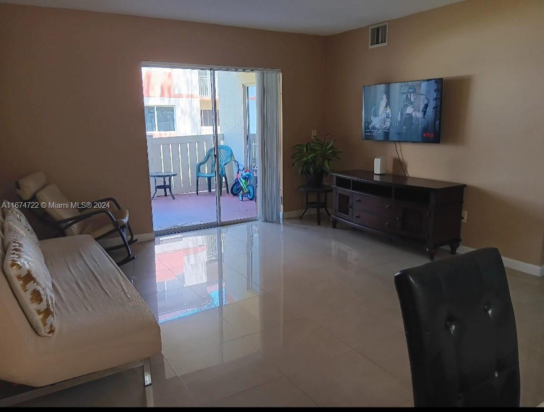 VILLA RUSTICA I CONDO - Residential