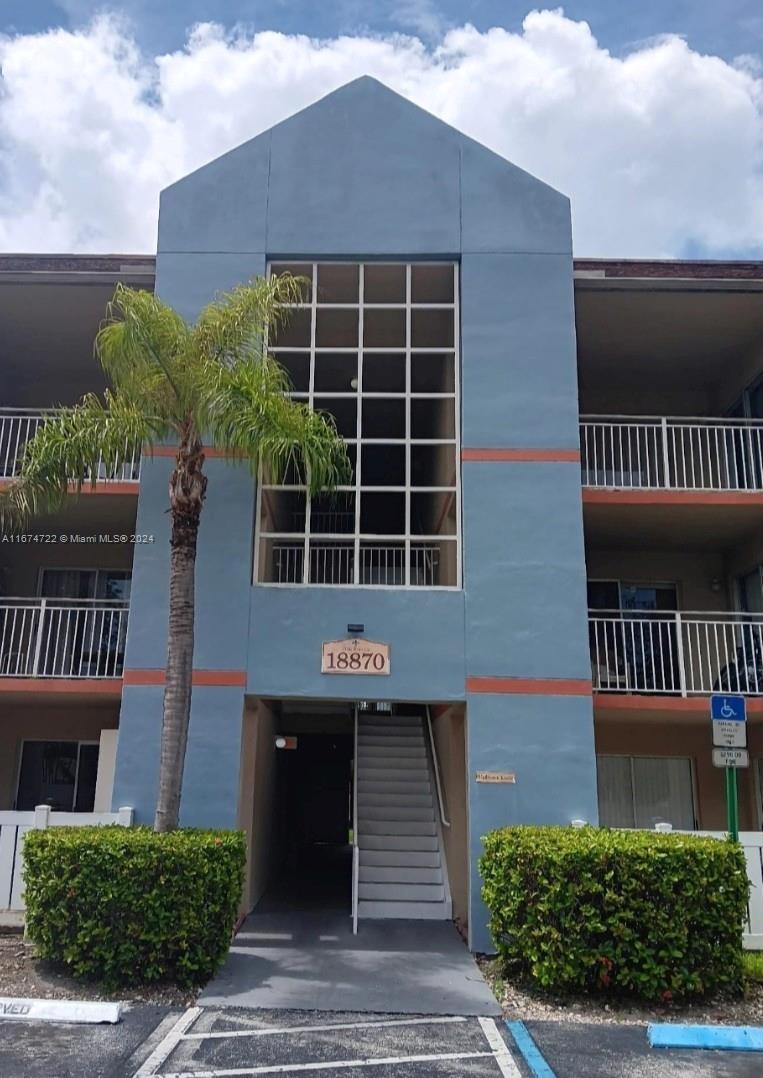 THIS IS A CENTRALLY LOCATED PROPERTY. BEAUTIFUL BEIGE PORCELAIN TILE ,NICELY PAINTED. IT HAS 2 BALCONIES. MOVE IN READY. AC UNIT IS 2 YEARS old. Property is tenant ocuppied. Tenant is willing to show it. Great investment opporunity. Rented at 2400 dollars a month with 1 month security and last month deposit. Lease is up in April of 2025. Taxes a year 3950