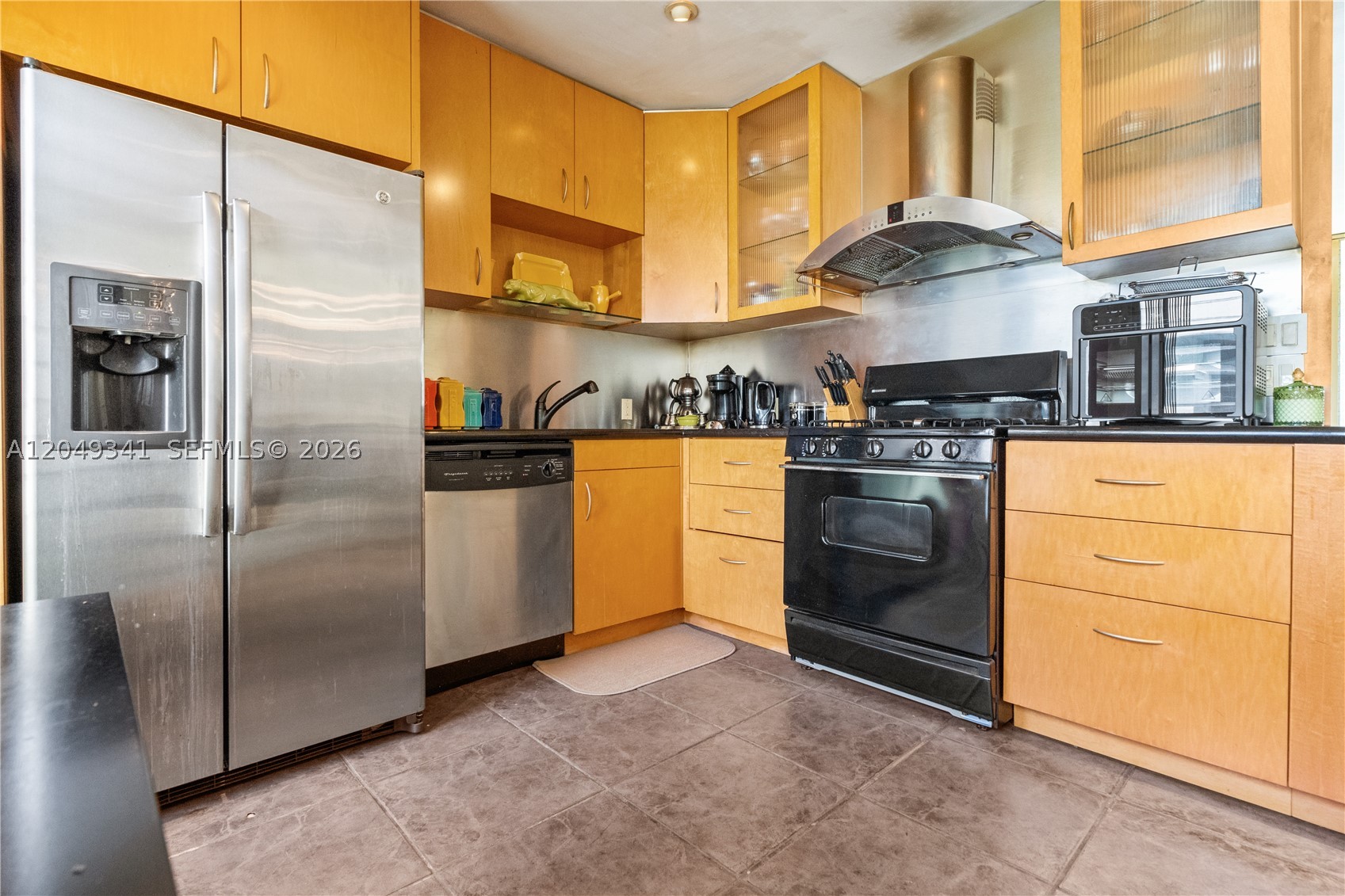 1060 CO-OP APTS INC - Residential