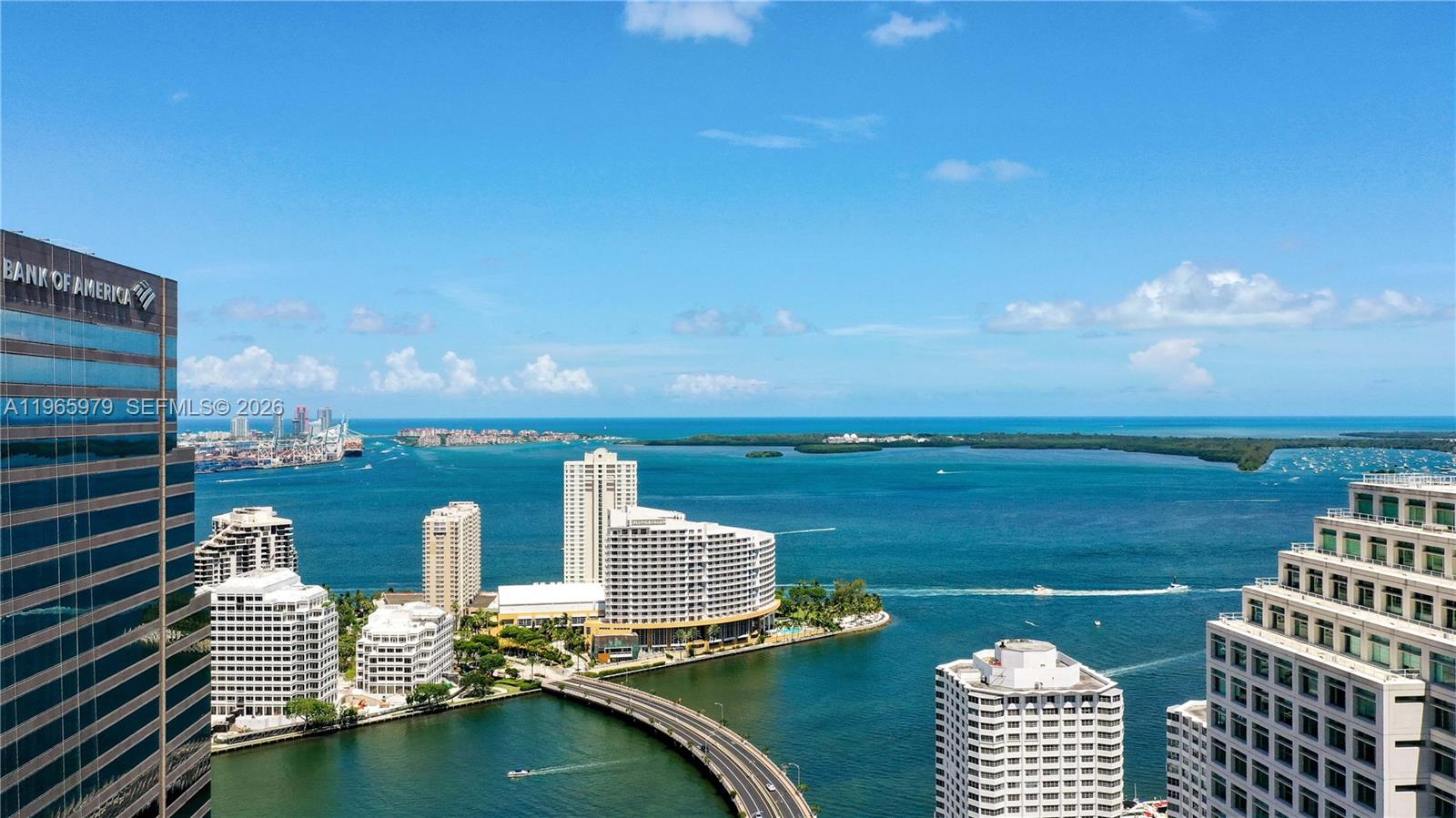 REACH CONDO - Residential