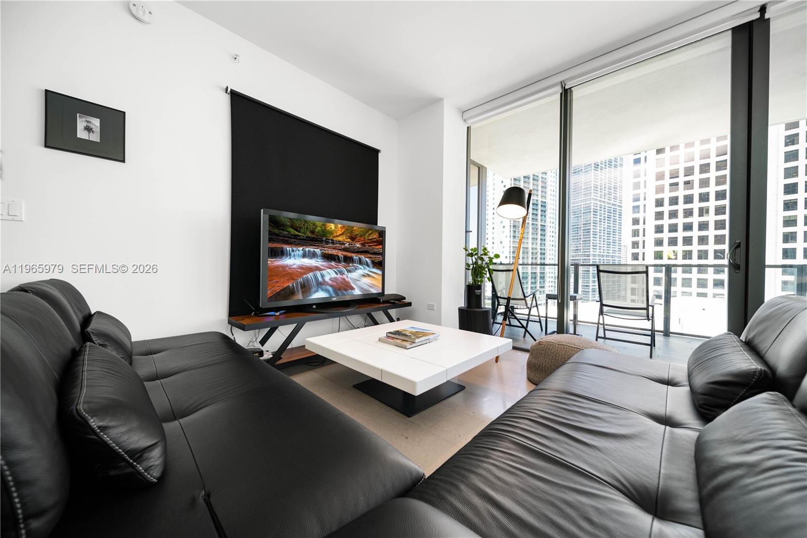REACH CONDO - Residential