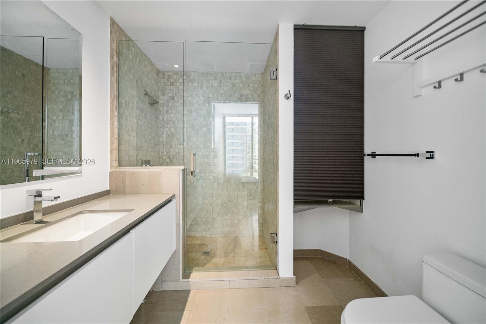 REACH CONDO - Residential