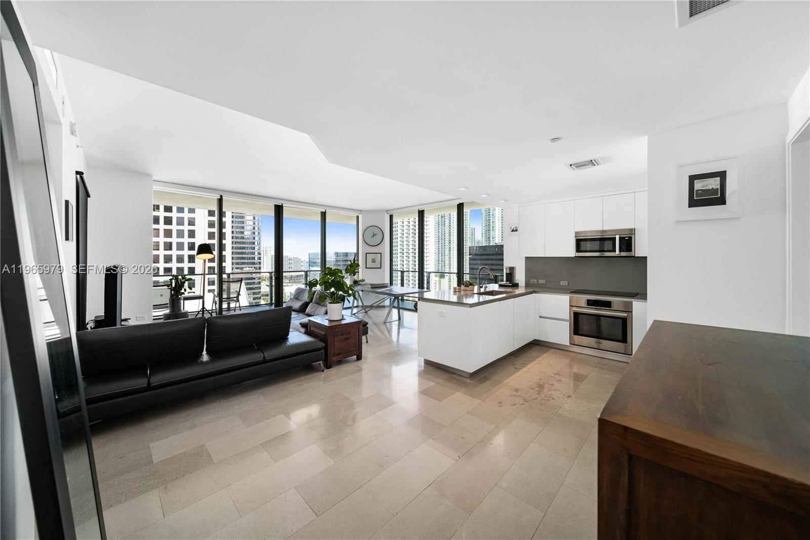 REACH CONDO - Residential