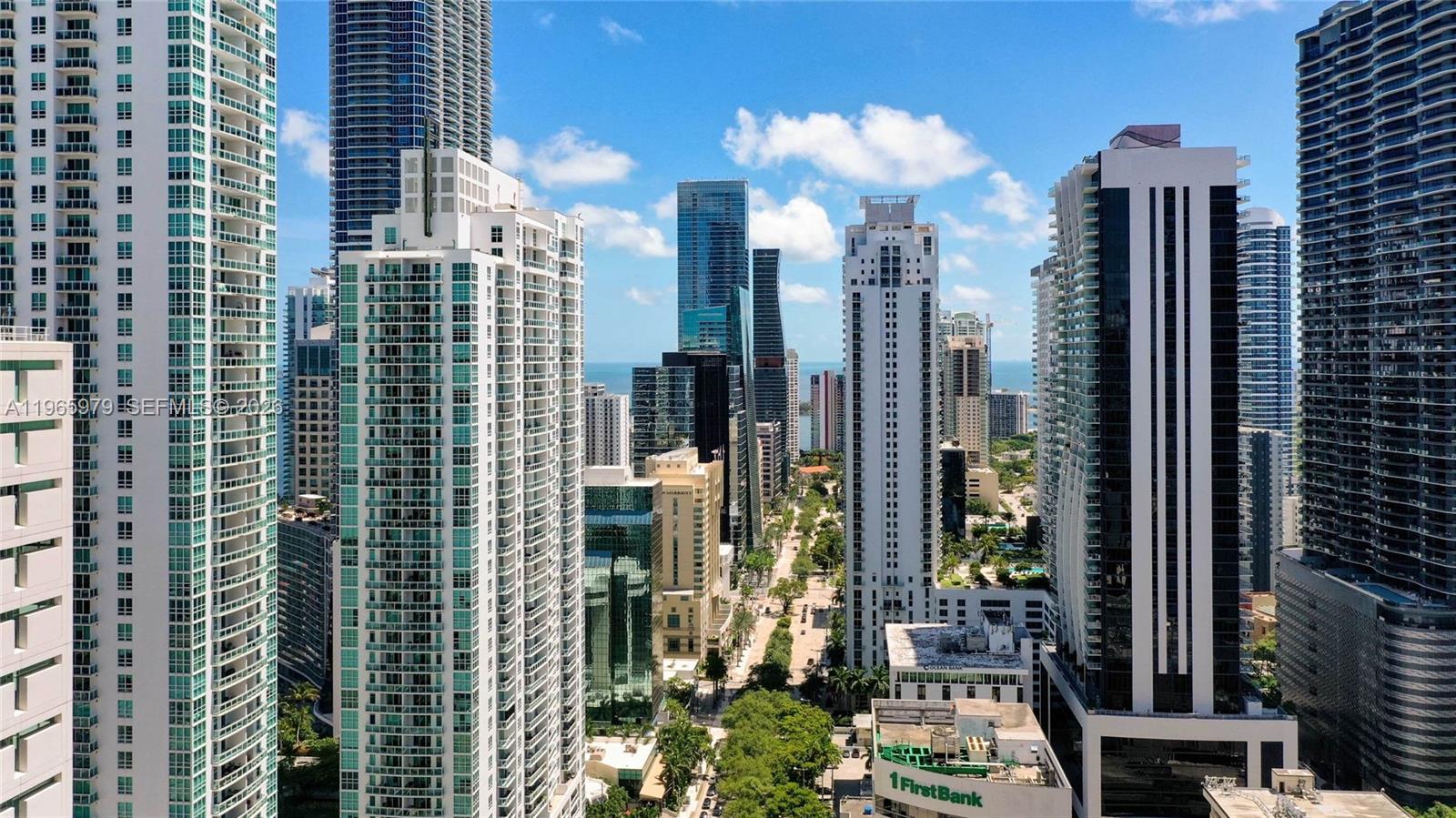 REACH CONDO - Residential