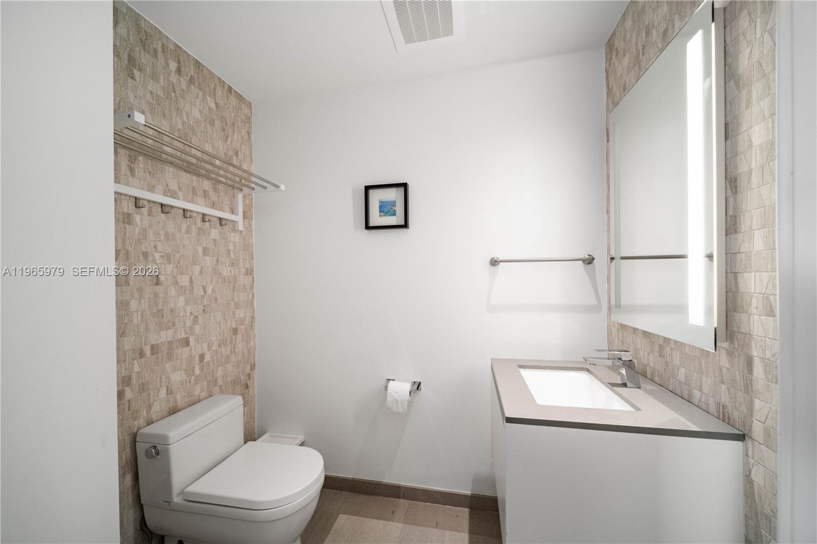 REACH CONDO - Residential