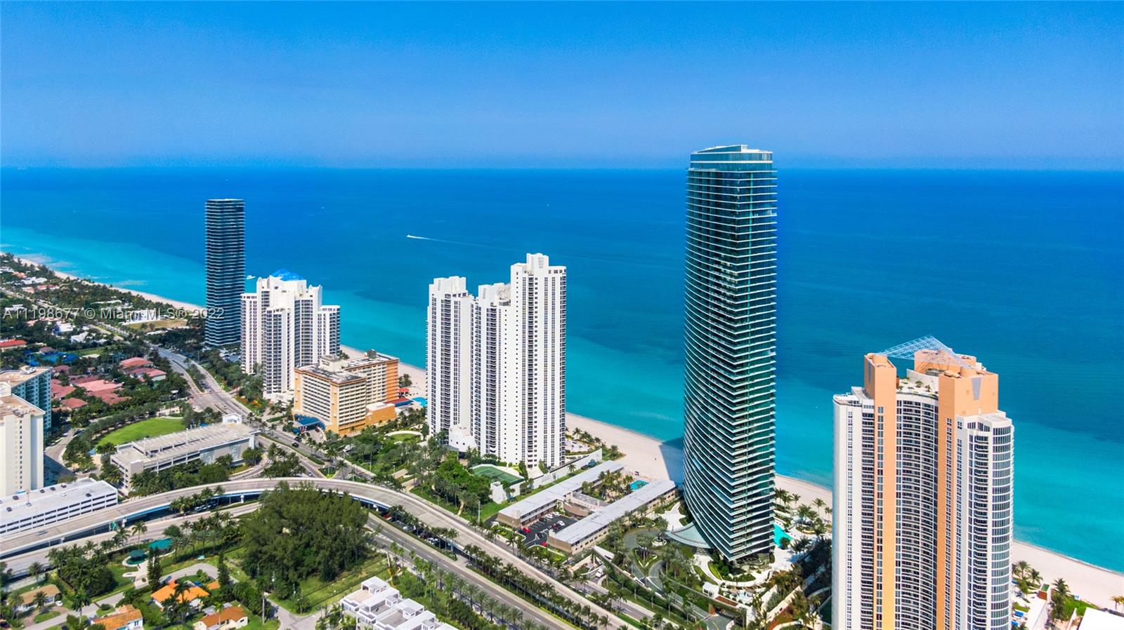 RESIDENCES BY ARMANI CASA - Residential