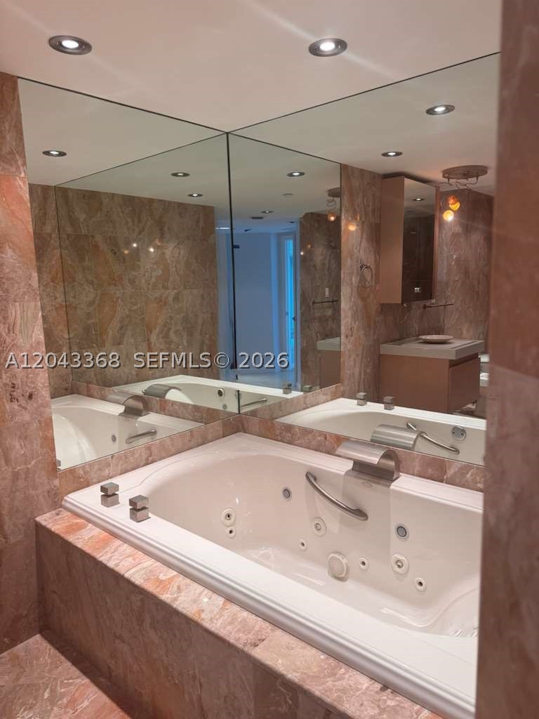 CAPOBELLA CONDO - Residential