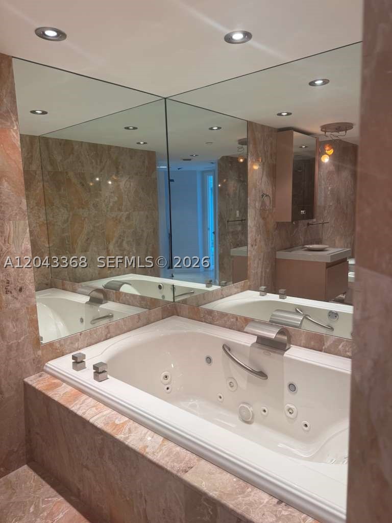 CAPOBELLA CONDO - Residential