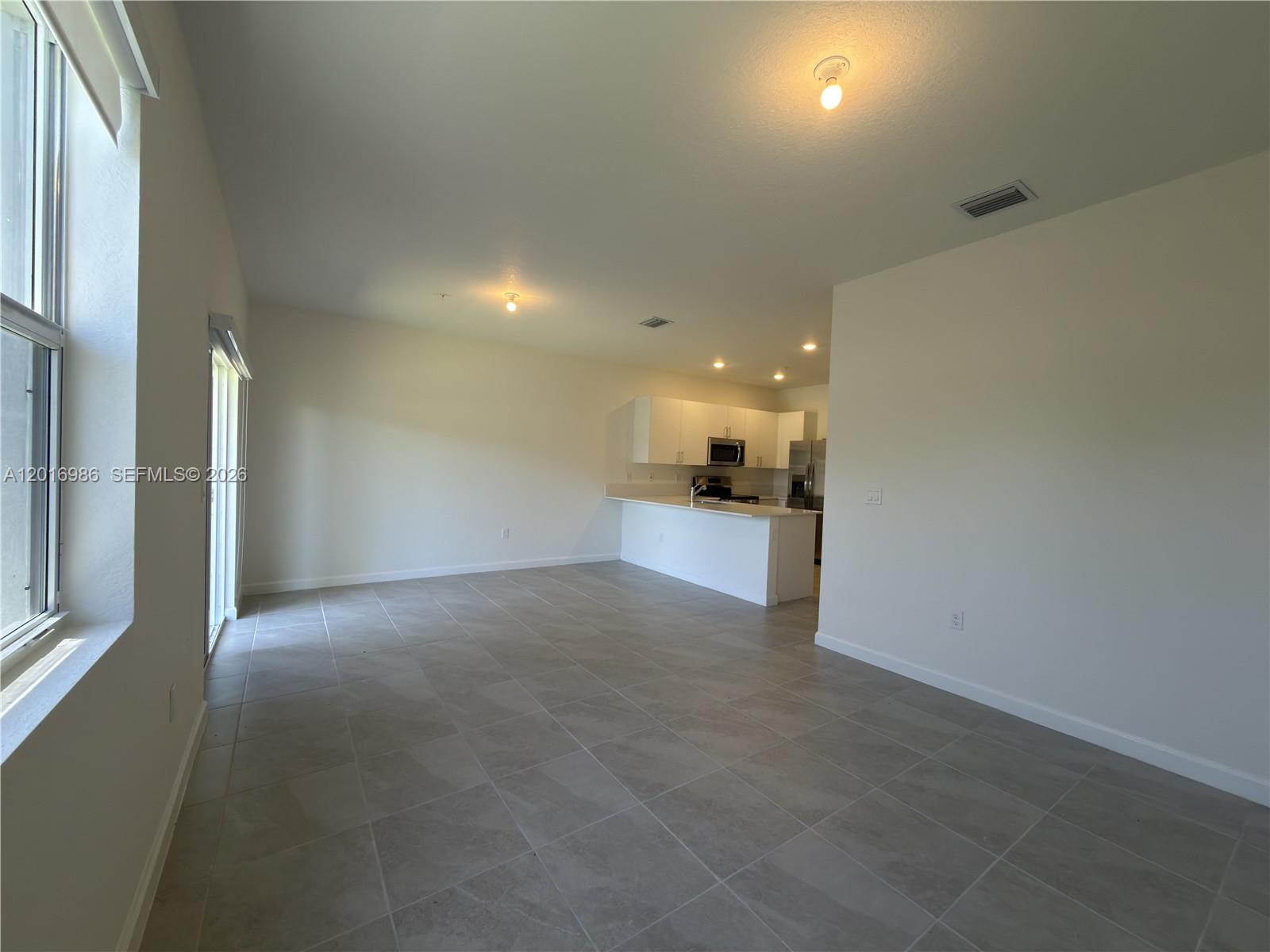 SKYRISE TOWNHOMES - Residential Lease