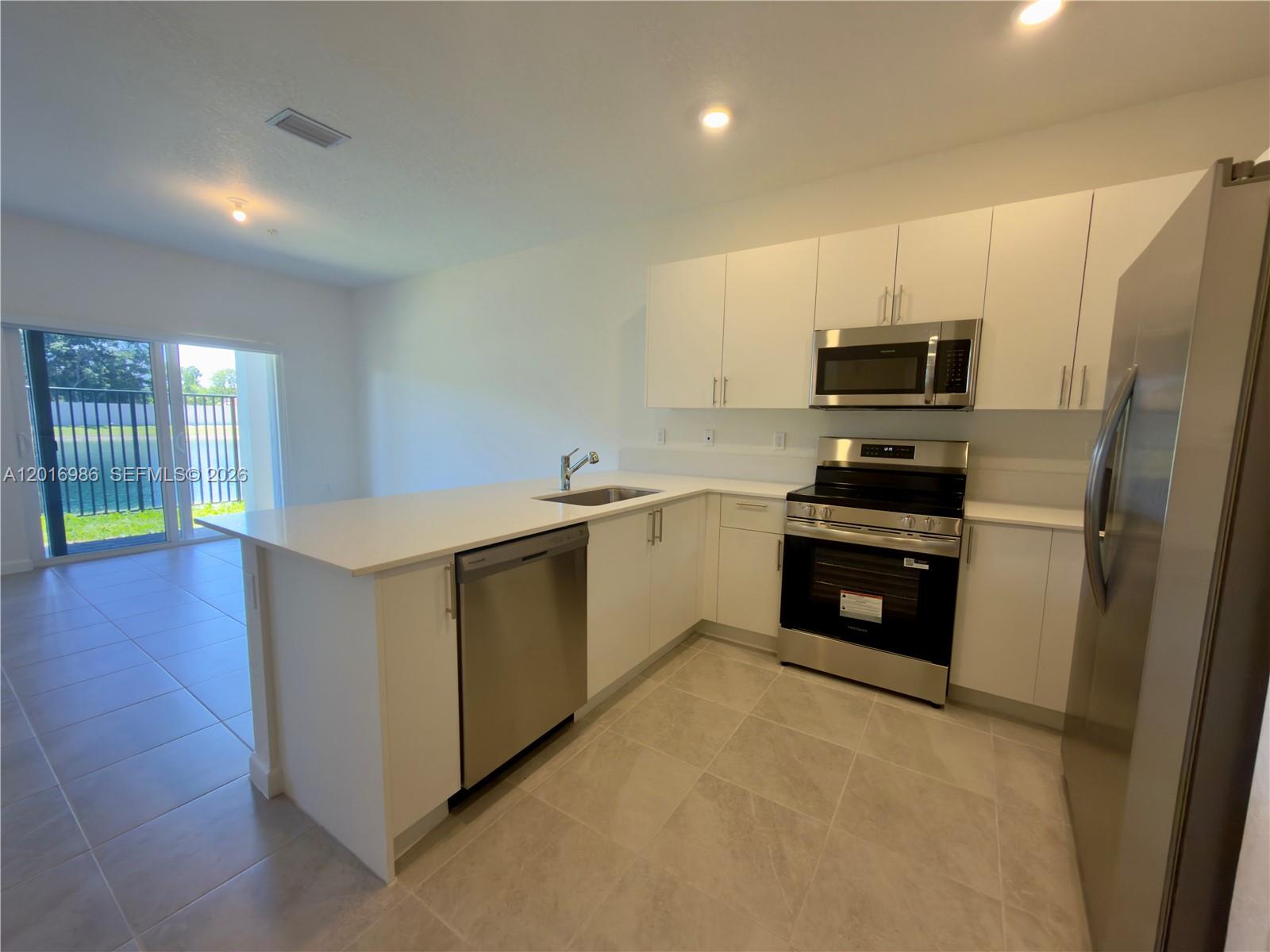 SKYRISE TOWNHOMES - Residential Lease