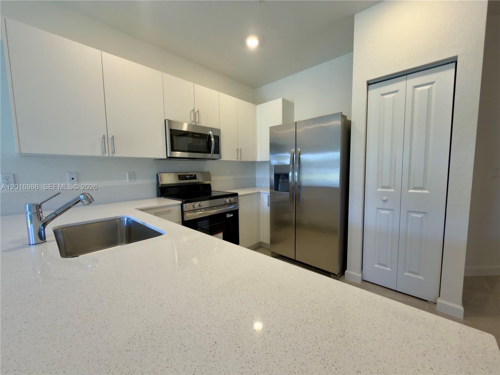 SKYRISE TOWNHOMES - Residential Lease