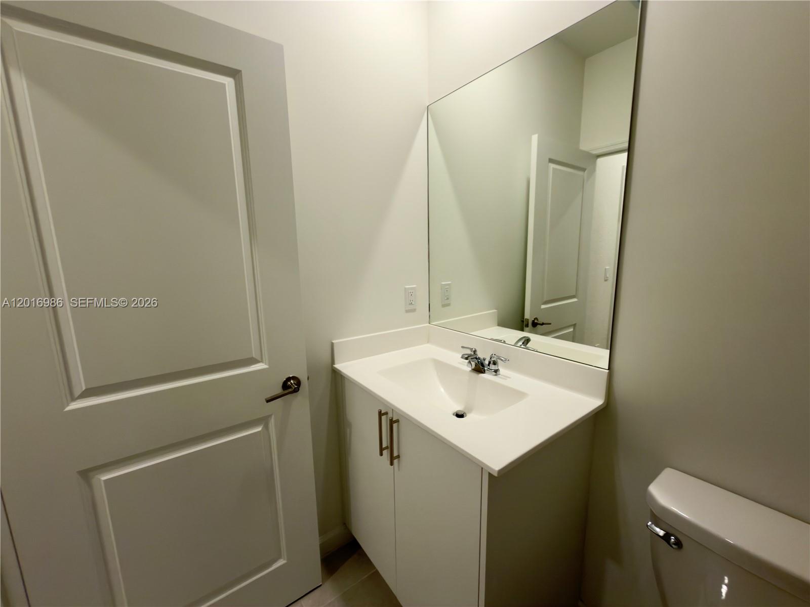 SKYRISE TOWNHOMES - Residential Lease
