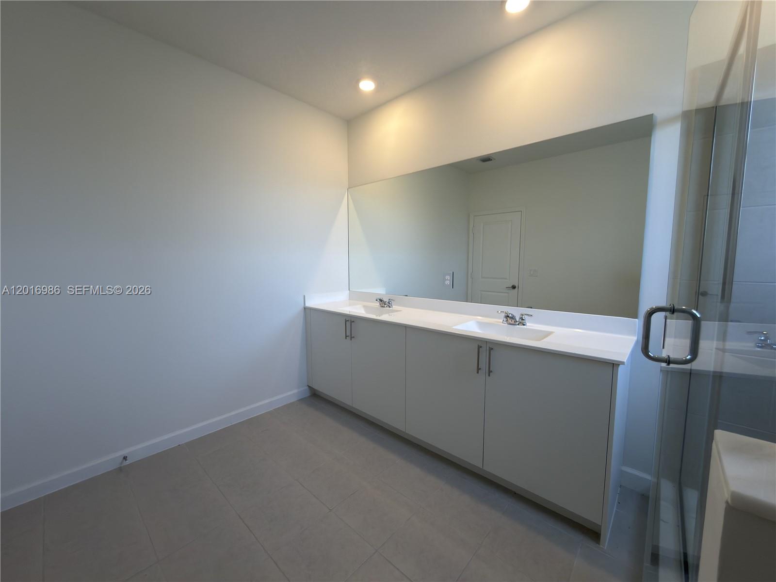 SKYRISE TOWNHOMES - Residential Lease