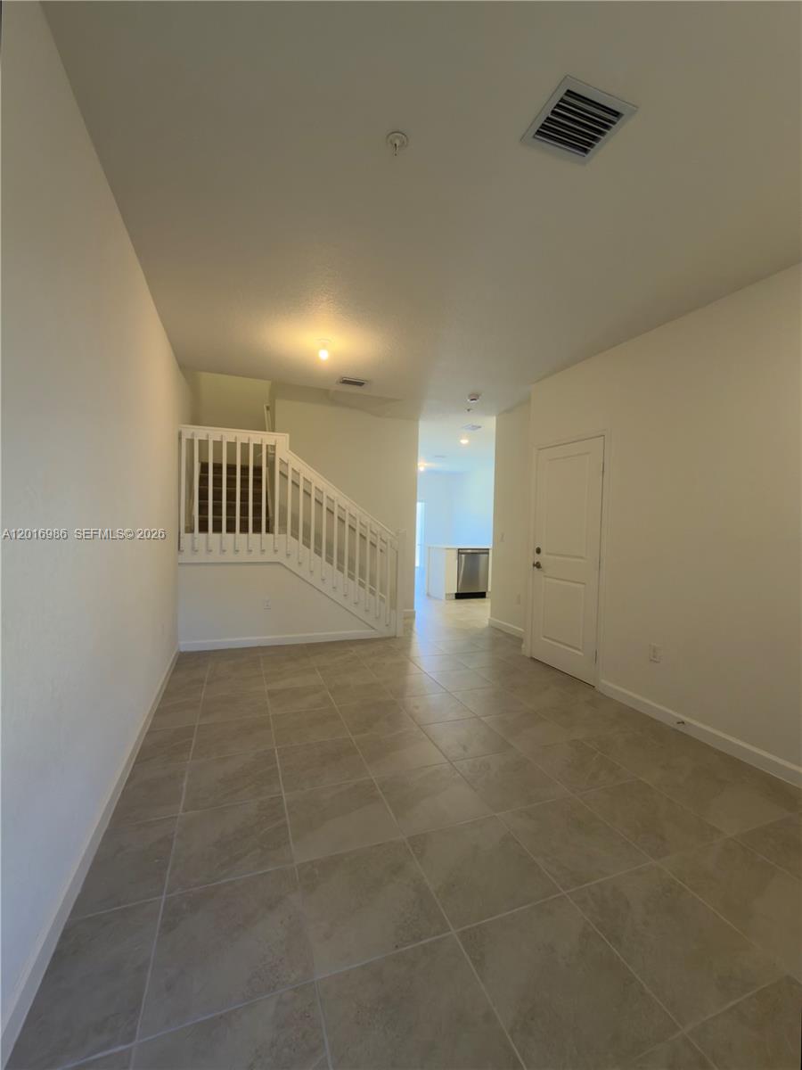 SKYRISE TOWNHOMES - Residential Lease