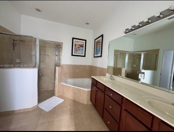 KENDALL COMMONS RESIDENTI - Residential