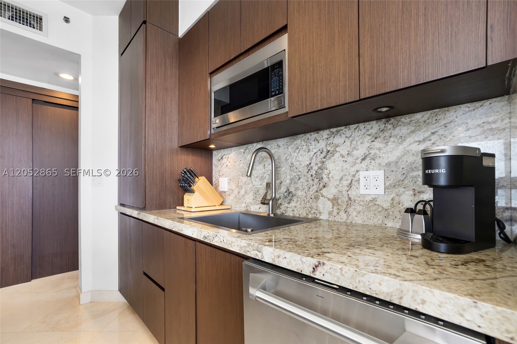 ST TROPEZ OCEAN CONDO - Residential