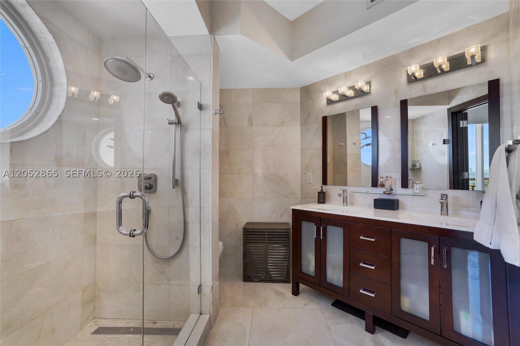 ST TROPEZ OCEAN CONDO - Residential